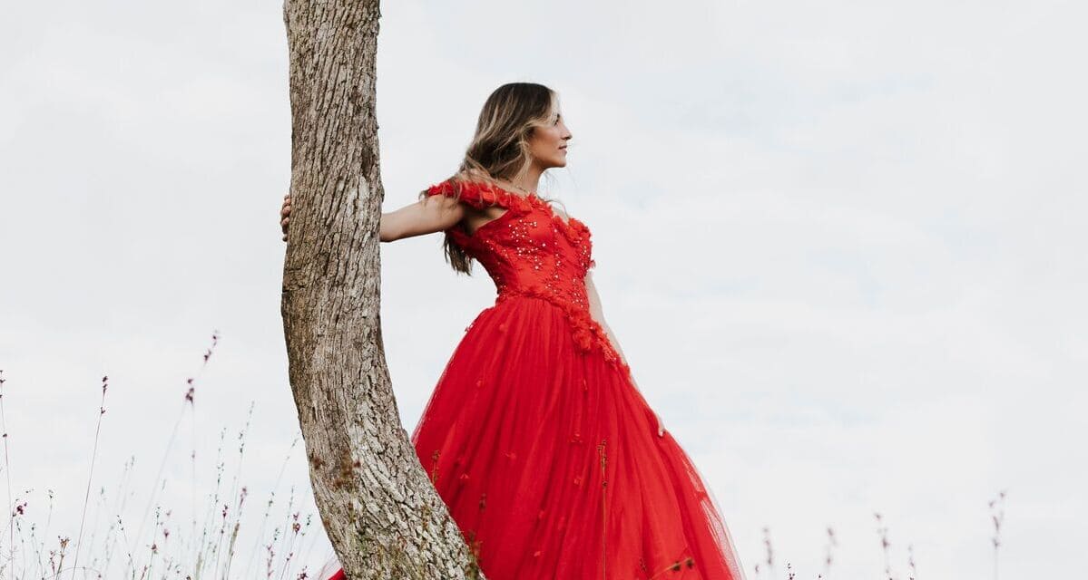como-ir-a-una-boda-con-vestido-rojo